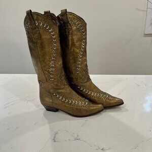 VTG LENNI Leather Low-Heel Western Boot Golden Color with Cut-Out Design 6.5 B